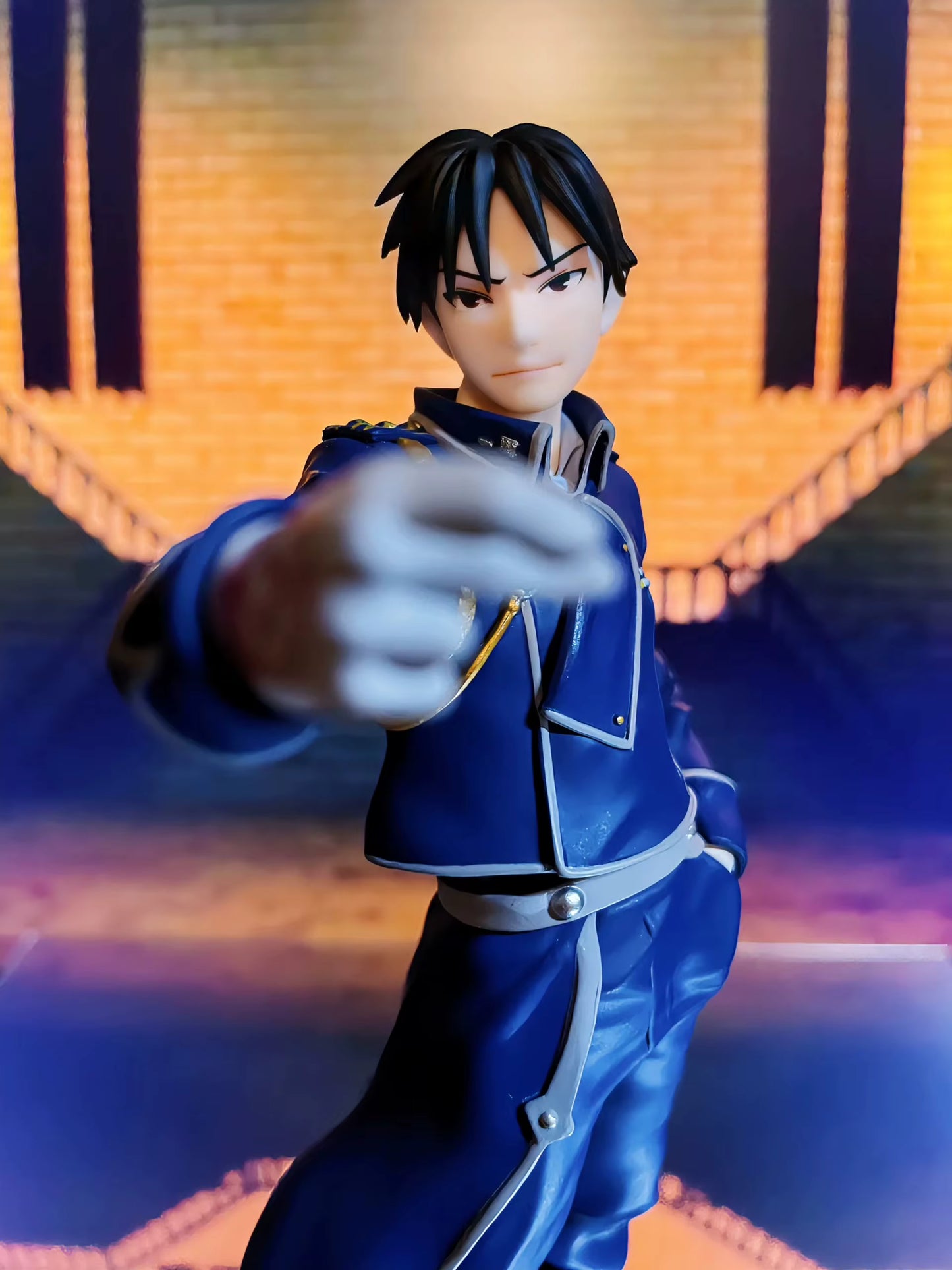 FULLMETAL ALCHEMIST ROY MUSTANG FIGURE